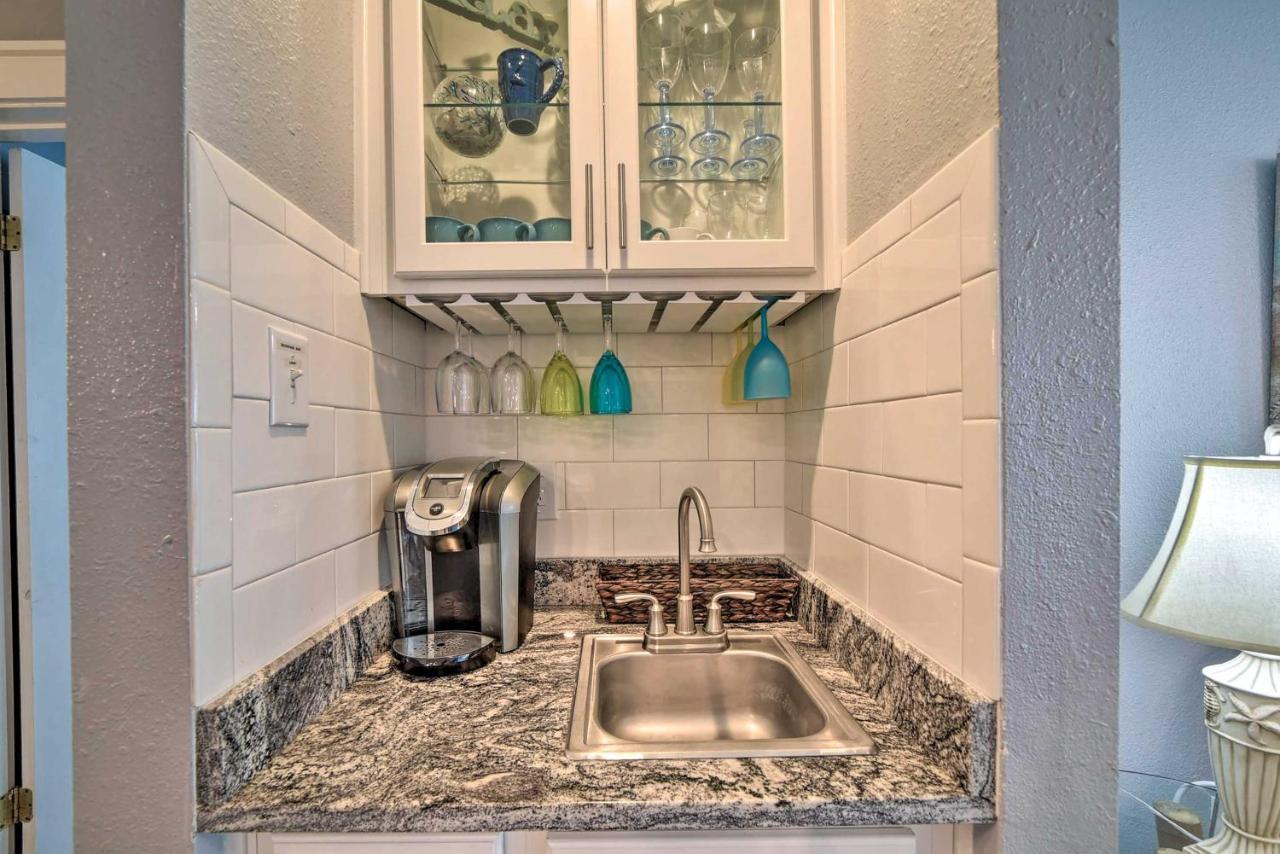 Port Aransas Condo With Outdoor Pool - Pets Welcome! Mustang Beach ภายนอก รูปภาพ