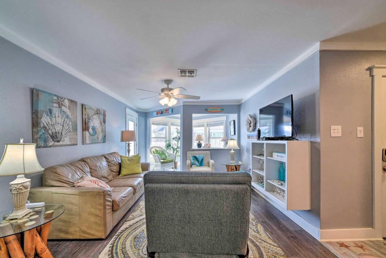 Port Aransas Condo With Outdoor Pool - Pets Welcome! Mustang Beach ภายนอก รูปภาพ